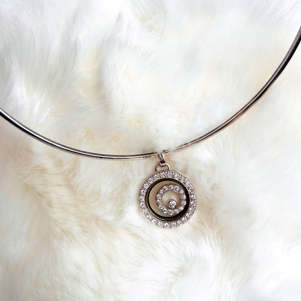 .925 Sterling silver floating pendant